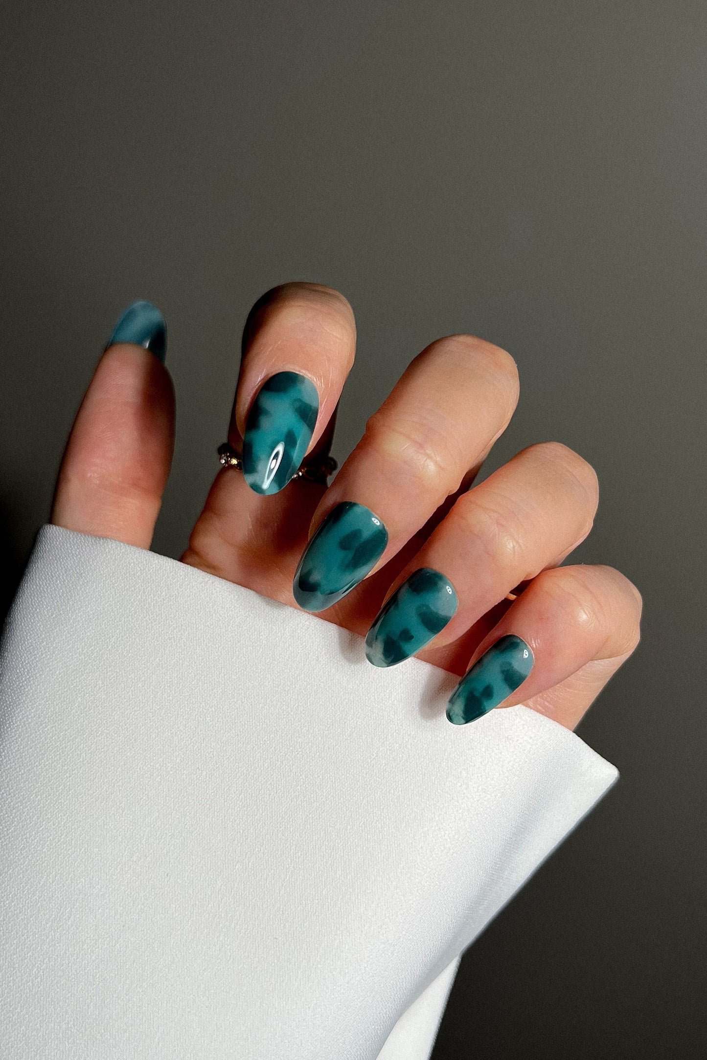 Emerald Amber | Soft & Durable Press-On Nails