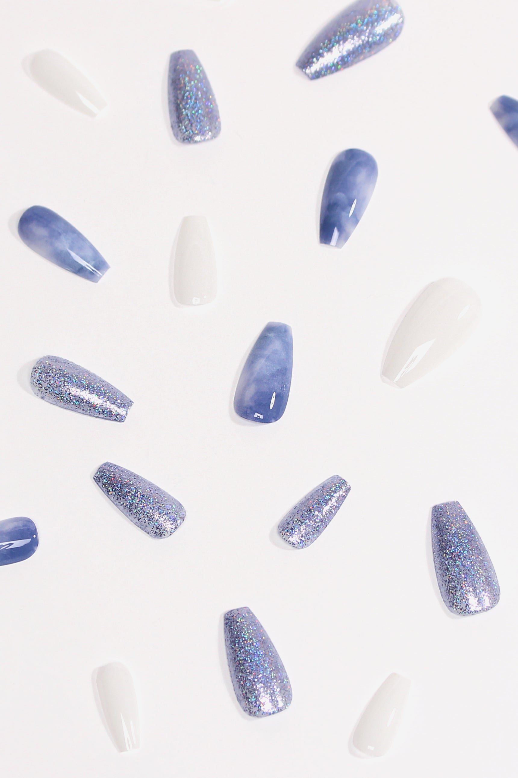 Bonmuz Wonderland | Soft & Durable Press - On Nails - GloMode