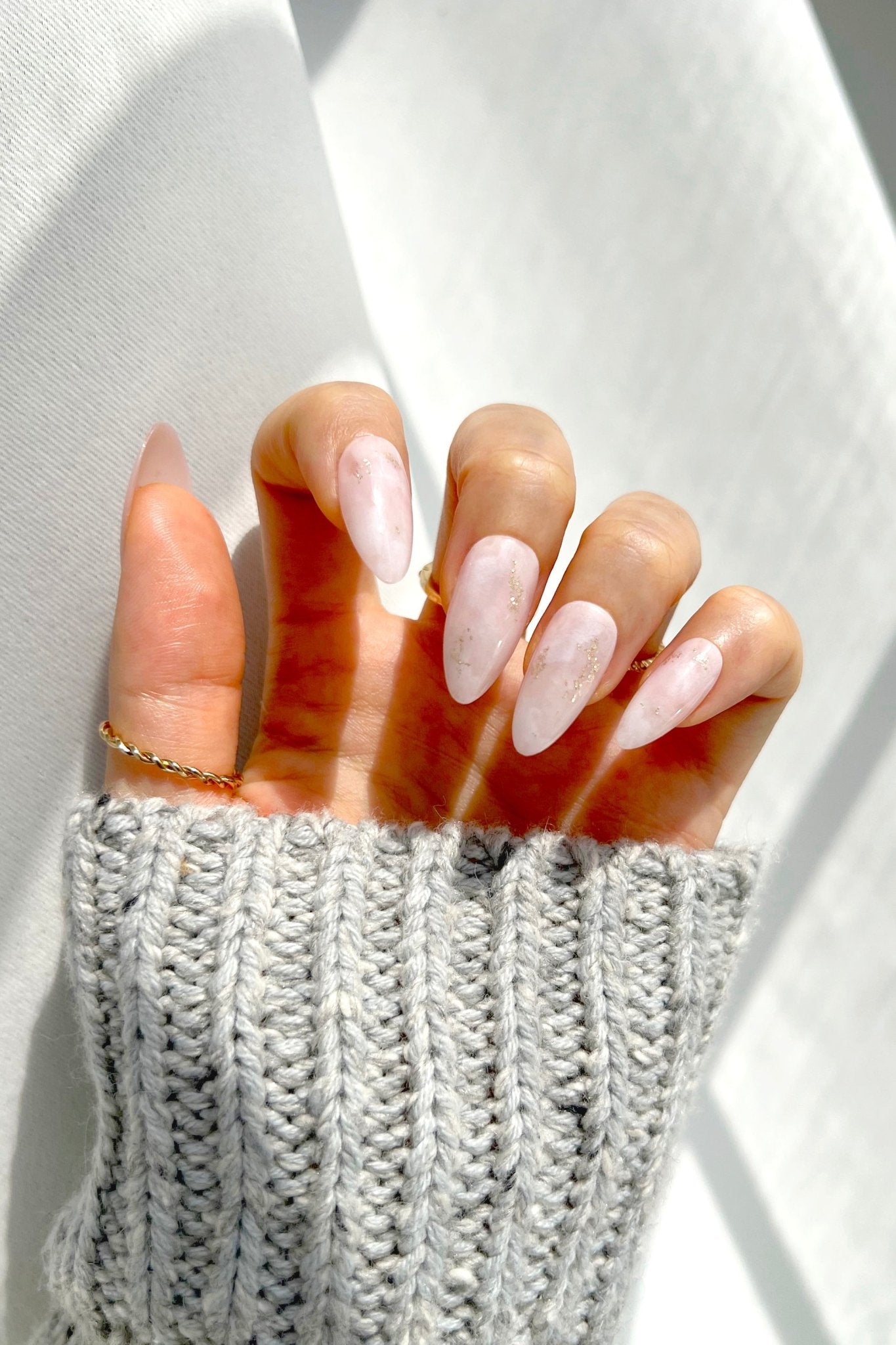 Bonmuz Hushed Shimmer | Soft & Durable Press - On Nails - GloMode
