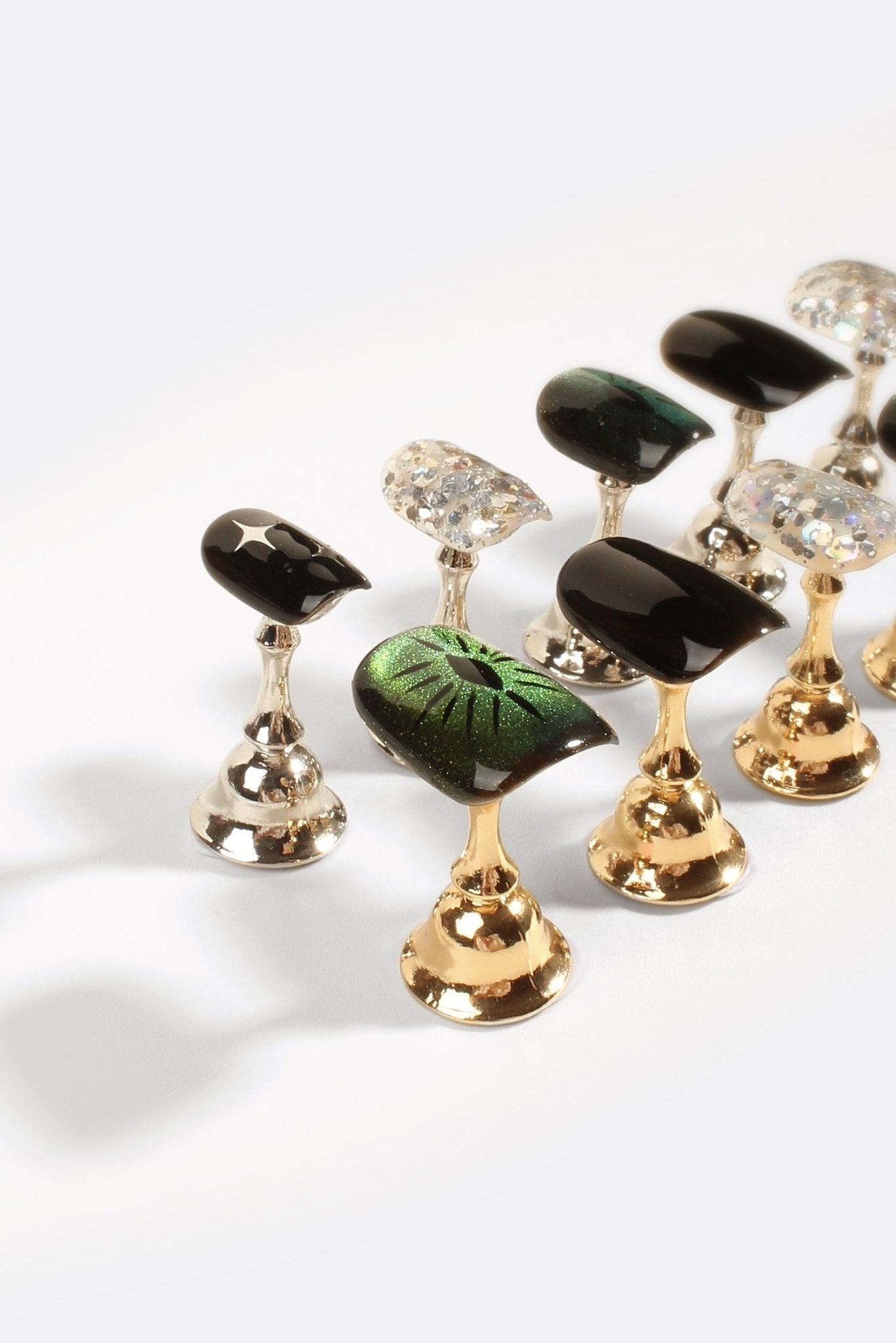 Bonmuz Wizard's Window | Pro Handmade Gel Nails - GloMode