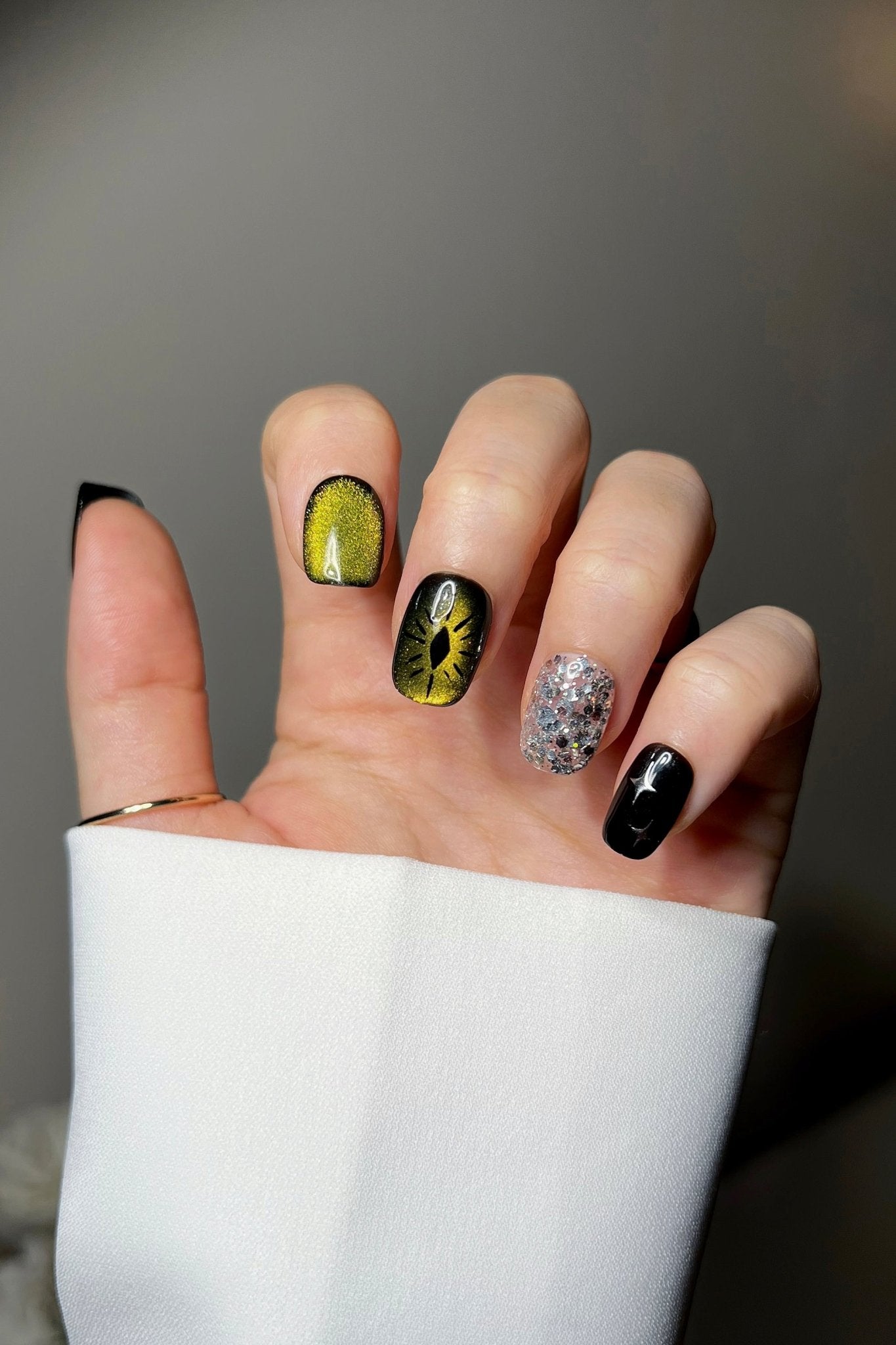 Bonmuz Wizard's Window | Pro Handmade Gel Nails - GloMode