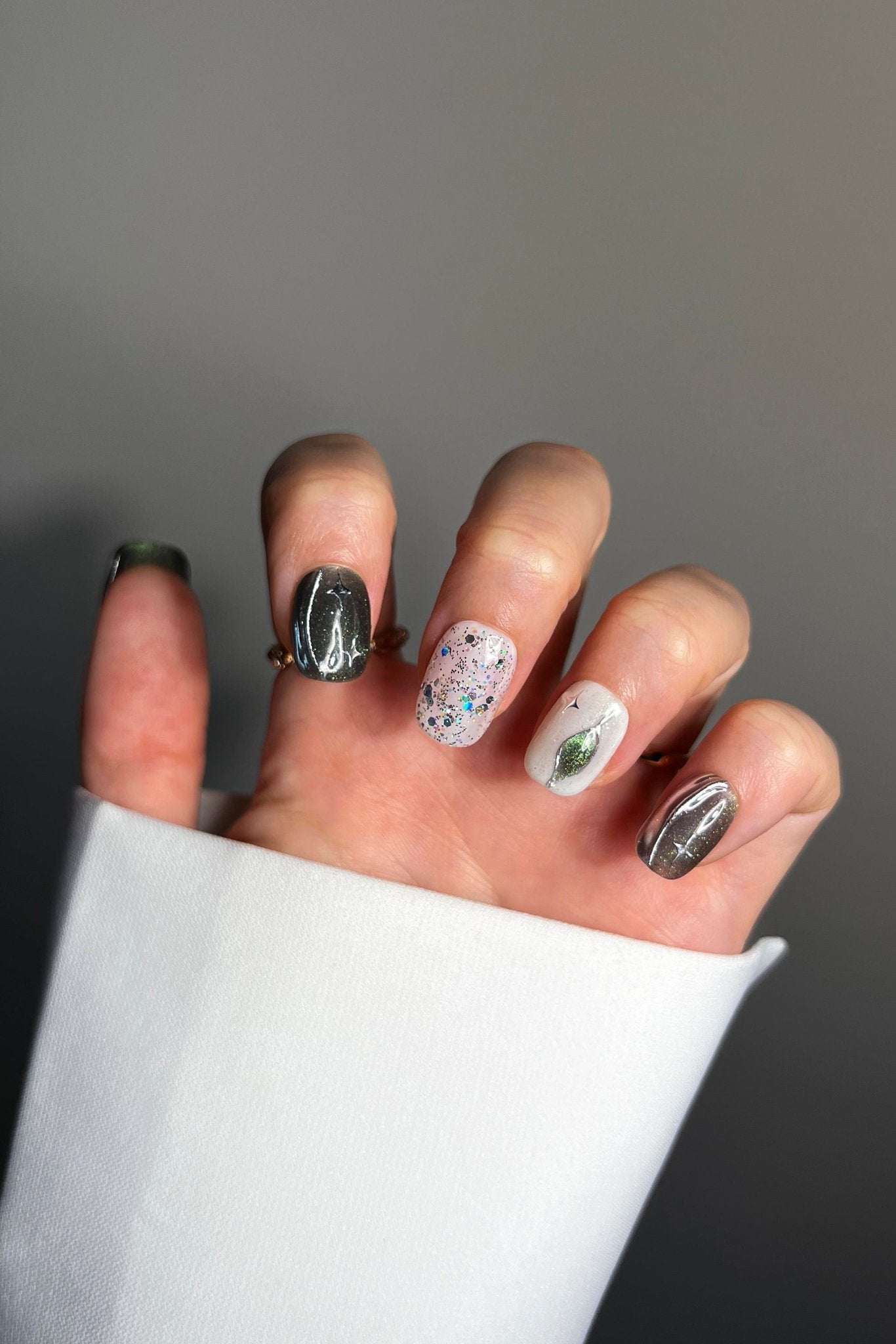 Bonmuz Woodland Glitter Gala | Pro Handmade Gel Nails - GloMode